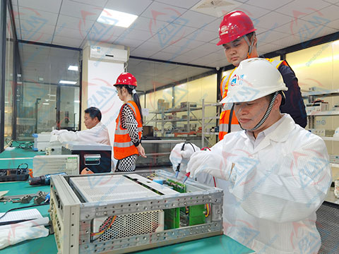 泰克Tektronics仪器维修图片 泰克Tektronics仪器维修图片